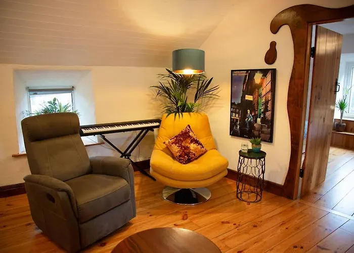 Cosy Apartment/ Explore The Area/Enjoy Our Pub